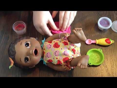 Baby Alive Super Snackin' Lily Doll Unboxing and Feeding! Video