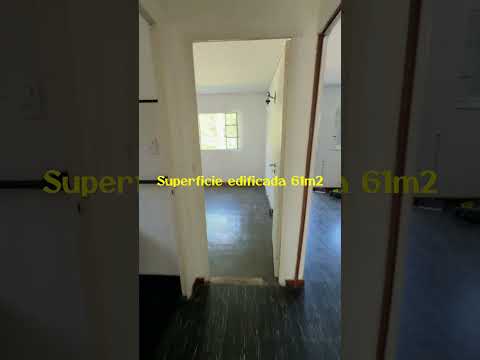 EN VENTA: casa en Capitán Sarmiento, frente a plaza San Martín, provincia de Bs As, Argentina.