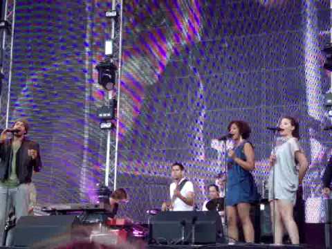 Alain Clark - love is everywhere (live @ Concert at Sea)