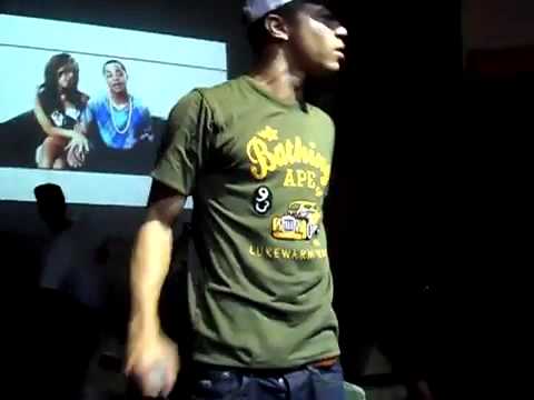 New Boyz - Performing 2nd single Spot Right There ( CLUB PERFORMANCE )
