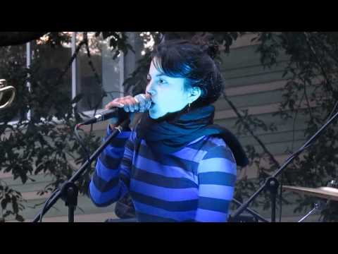 Mamá - La Mano Fayuka (en vivo)