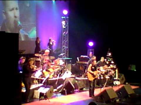 Robin Loves to Hear Me Sing - Elbert West