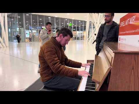 Tennessee | Hans Zimmer – Pearl Harbor – Spontaneous Interpretation at Train Station – Thomas Krüger
