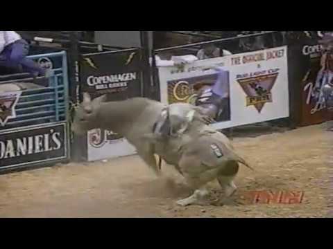 Dirty White Boy bucks Leslie Doyle - 98 PBR Finals