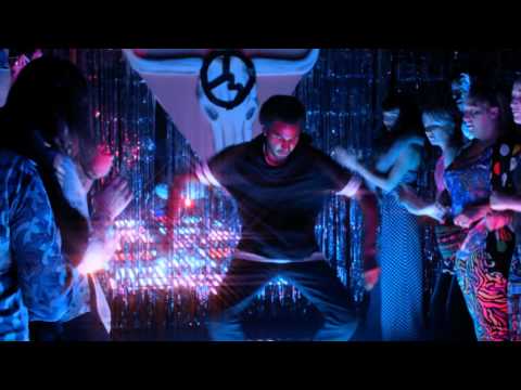 Icky Blossoms - Living In Fiction [Official Music Video]