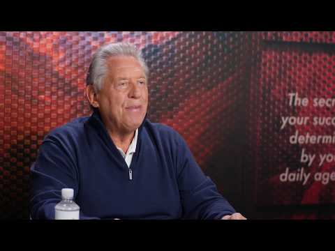 Minute With Maxwell: Maya Angelou - John Maxwell Team