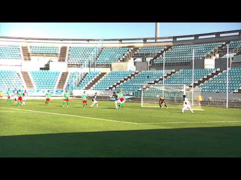 Momentos del partido contra el Santa Amalia.