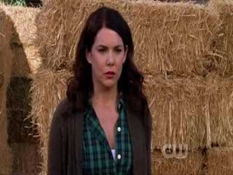 Lorelai & Luke in the maze ...
