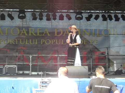 33  - SARBATOAREA DATINILOR LA RACIU - MVI_0421.AVI