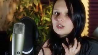 Ariel&#39;s Attic - Free Fall