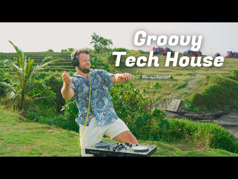 Groovy Minimal Tech House Music Mix - Uplifting Vocal Party