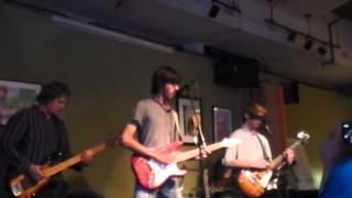 THE GIRLS PLAYING STEAM ENGENIUS BY MODEST MOUSE