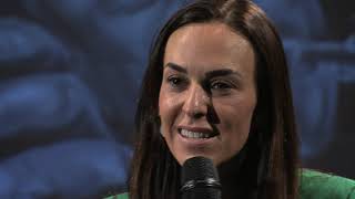 Podemos ser felizes neste mundo desafiador? | Renata Rivetti | TEDxFAAPLive