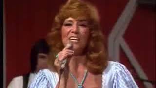 Hip hop Dj reacts to Dottie West for the first time