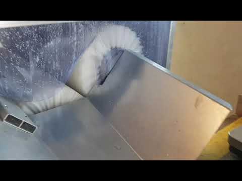 Kartáčovna Koloveč - ukázka použití kartáče