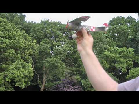 Microaces Fokker D.VIII hand launch and typical short nose landing