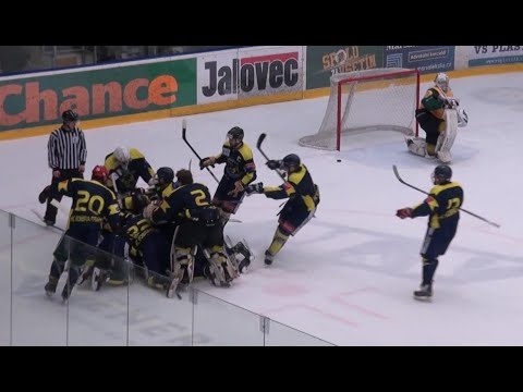 3. a 4. čtvrtfinále extraligy juniorů 2020: Vsetín v. Kobra Praha (HD)