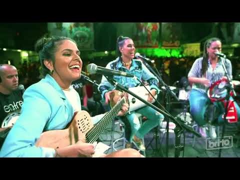 Grupo entre elas no Cacique de Ramos