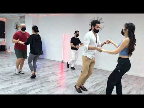 Caliente Dance Studio Singapore Salsa social dance class demo Louie Ramirez - Lluvia