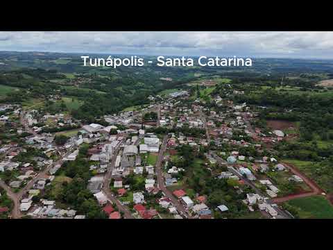 Sobrevoando a cidade de Tunápolis em Santa Catarina