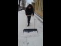 Движок для снега пластиковый большой 820*450мм на калесах www.pole1.ru 