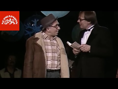 Felix Holzmann - Reportáž s nakupujícím v Kotvě - s Miloslavem Šimkem