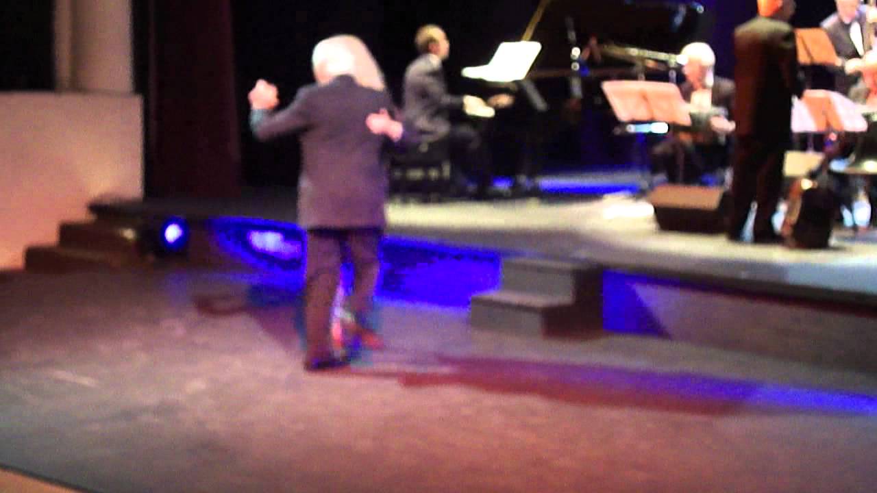 Julio Duplaa presenta al maestro Franco y Milongueros de Villa Urquiza