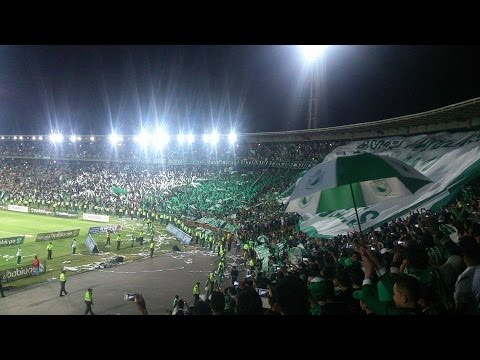 "Los del sur Bogota" Barra: Los del Sur • Club: Atlético Nacional • País: Colombia