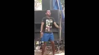 Download lagu Lucu,orang gila joget dangdut koplo goyang paling gokil mp3