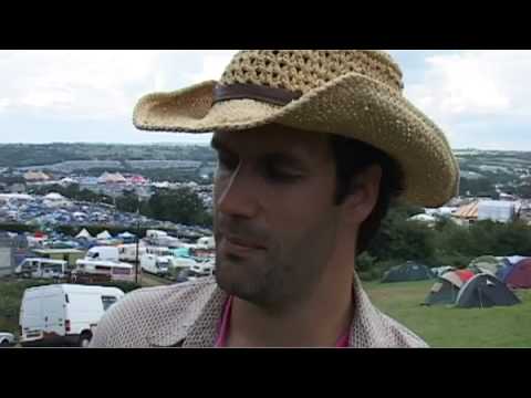 Shlomo's Glasto diary 09 - Part 4 - MARCUS BRIGSTOCKE vs BELLATRIX beatbox battle