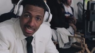 Backstage: Nick Cannon is &#39;Looking for a Dream&#39;