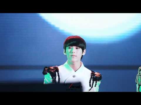[FANCAM] 120414 BTOB Minhyuk - Heaven @ Lotte World Amazon Mini Concert