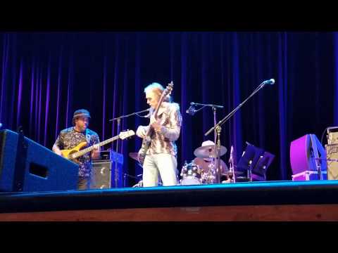 Bass Extremes - Victor Wooten, Steve Bailey & Gregg Bissonnette (1/2)