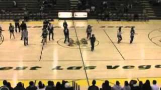 Download lagu West Las Vegas High School Flash Mob - Moves Like Jagger mp3