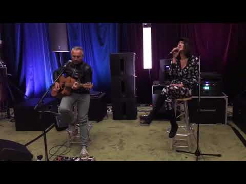 Melinda Jackson and Chris Kamzelas performing Reckless