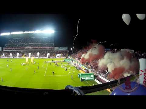 "Saprissa - Malajuela SEMIFINAL/ Recibimiento" Barra: Ultra Morada • Club: Saprissa • País: Costa Rica