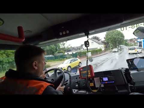 [Inside View] Mitfahrt während einer Alarmfahrt im Löschfahrzeug // Einsatz Feuerwehr Bramsche
