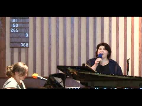 Sanja and Tanja   Ja cekam divan dan