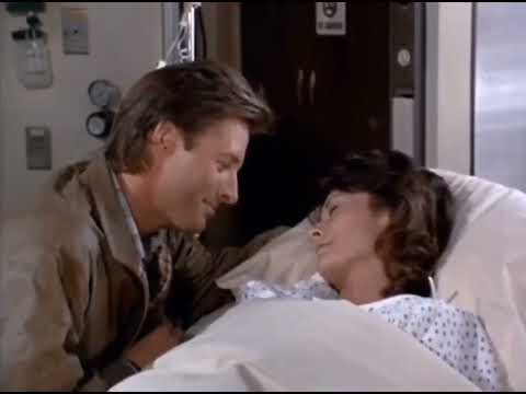 Tender moment between Lee and Amanda in SMK (Season 4)