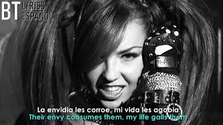 Thalía - A Quien Le Importa // Lyrics + Español // Video Oficial