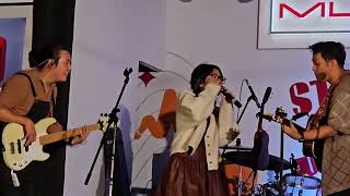 Download lagu Suara Kayu - UWU (Unhappy Without U ) - Java Jazz Festival 24 Mei 2024 mp3