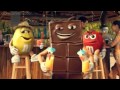 Реклама "M&M's" - шоколад на пляже) 