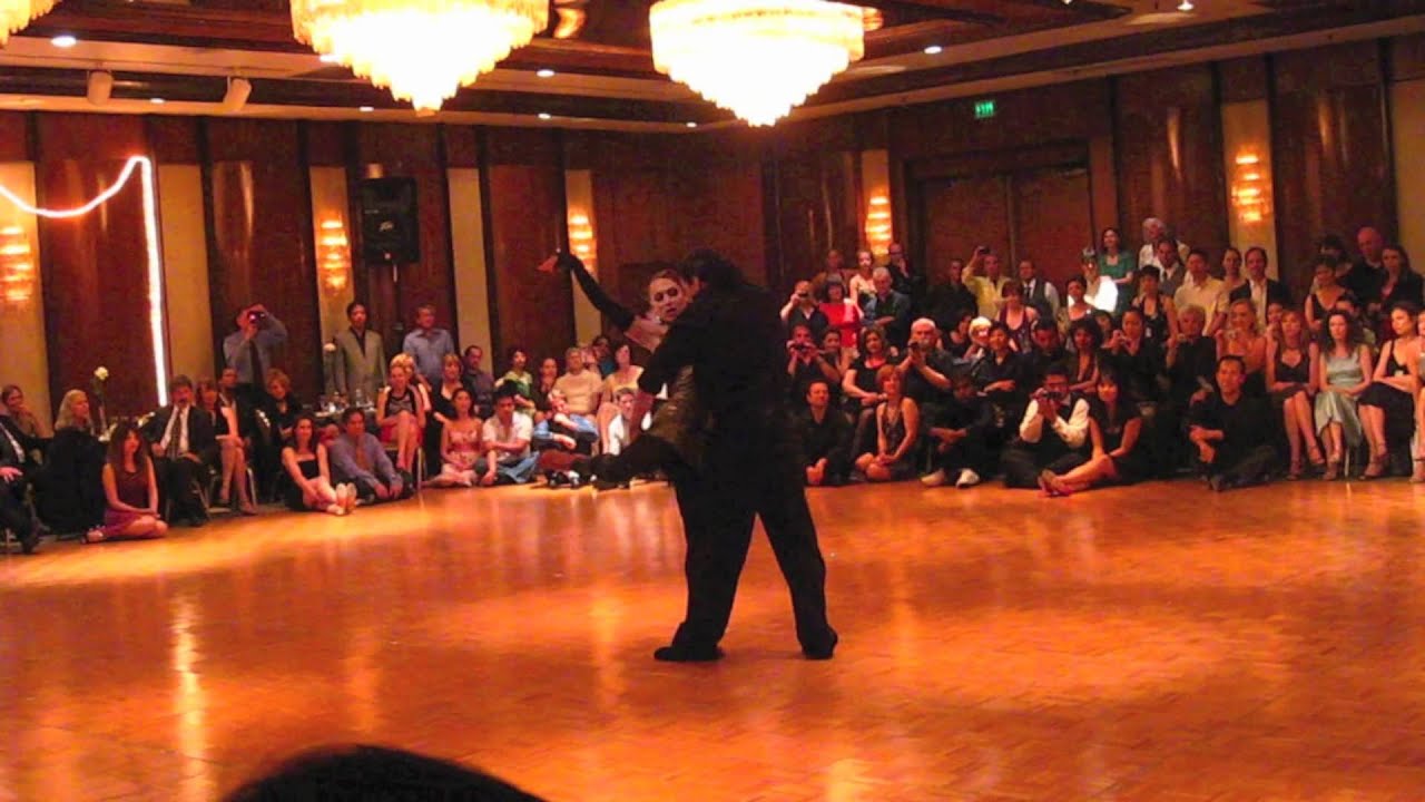 Miriam Larici y Leonardo Barrionuevo, NTW, 07-03-2011, 2 of 2