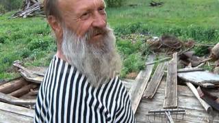 Пенсионер несмотря на запреты властей вернулся домой