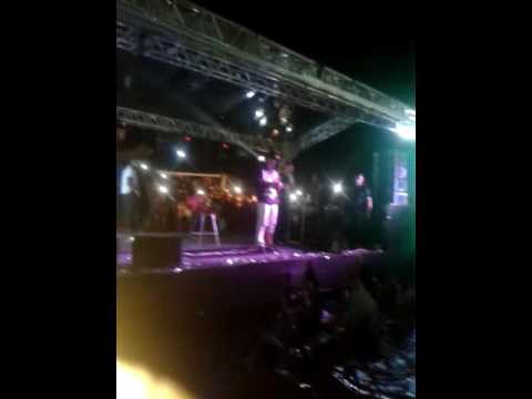 .Mc Livinho em Salvador (Top Ressaca)