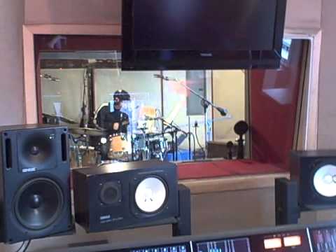 Shawn Pelton recording drums for Claire London's debut album.