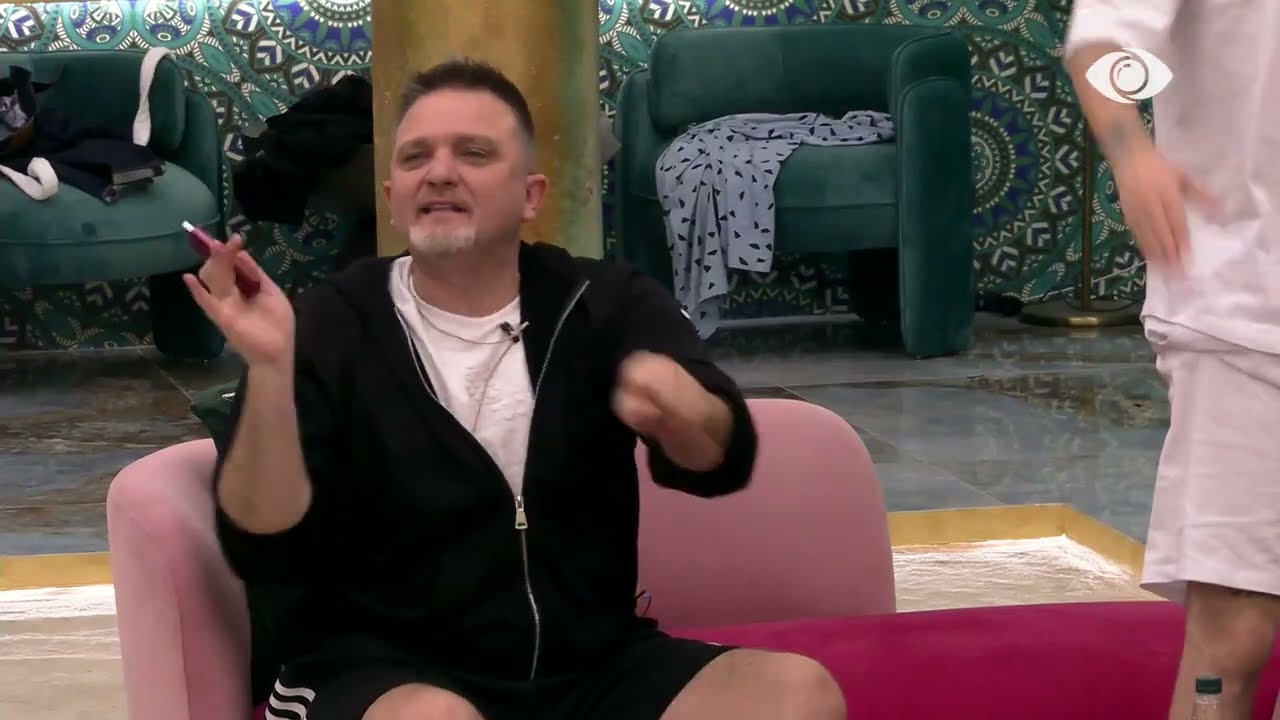 “Burrë pis...”/ Romeo përplaset ashpër me Julin për Erjolën