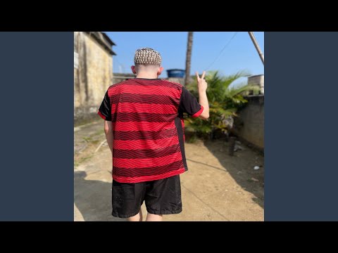 Senta Gostosinho no Colo do Mini Messi