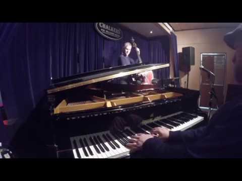 "In a sentimental mood" / Robi Botos Trio