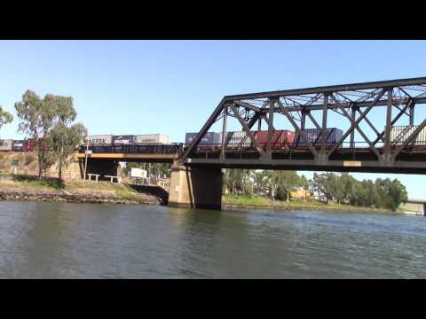 CSR003 CSR002 on Freight Mayibyrnong Bridge